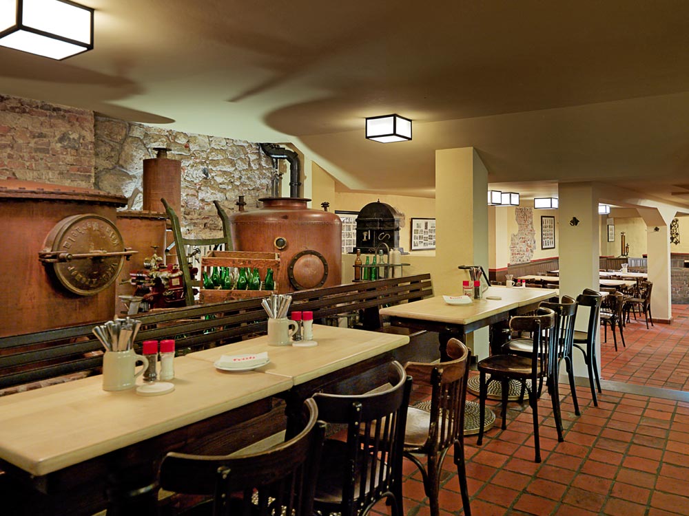 Kölsches Brauhaus in der Innenstadt von Köln | FRÜH am Dom